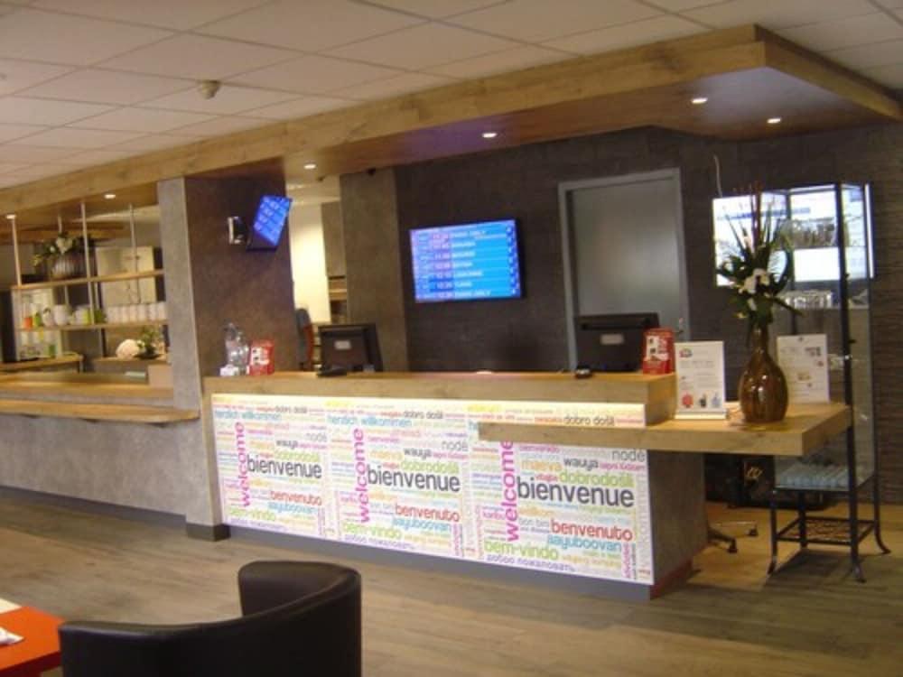Ibis Budget Marseille Aeroport Provence Vitrolles  Exterior foto