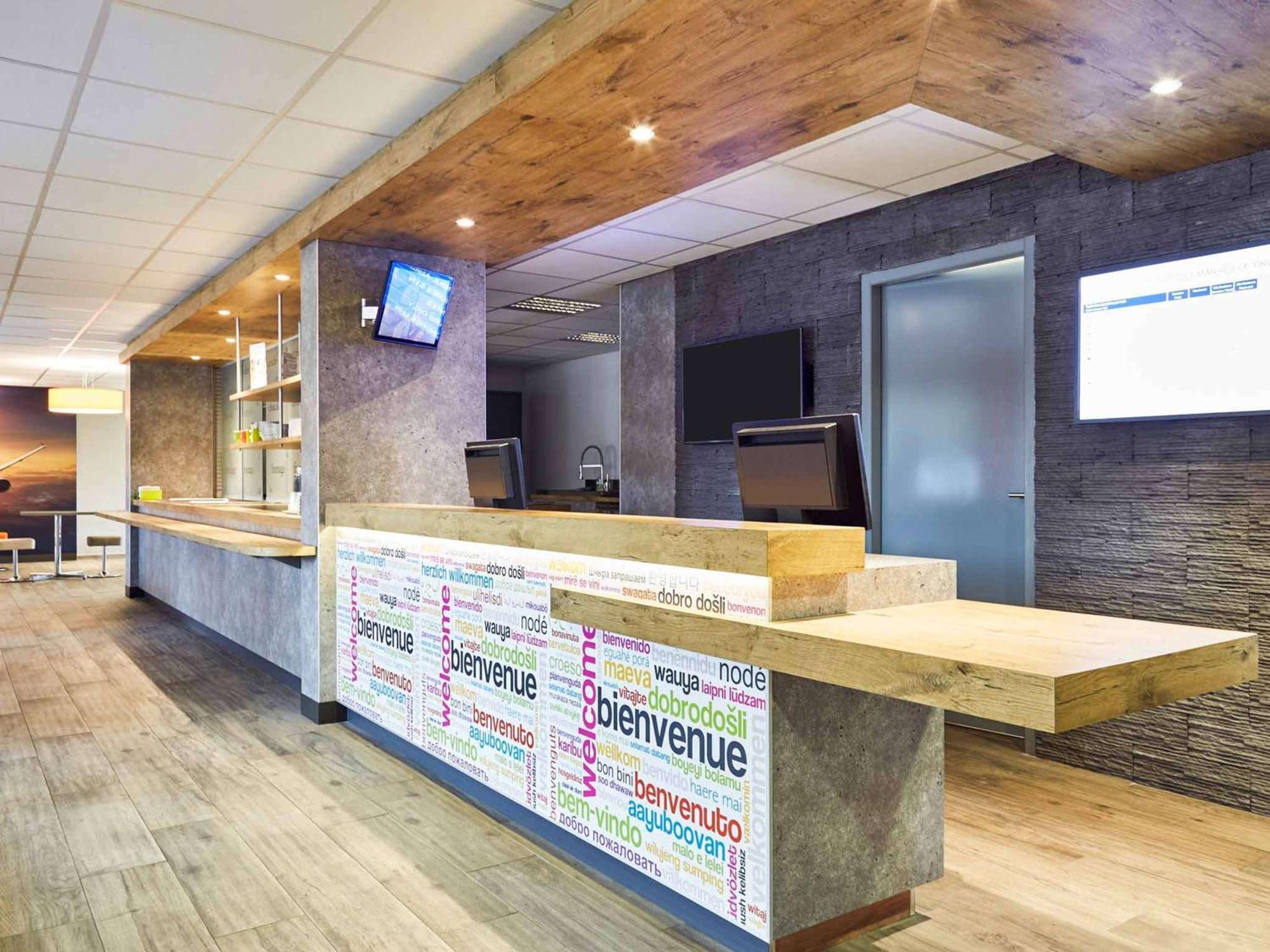 Ibis Budget Marseille Aeroport Provence Vitrolles  Exterior foto
