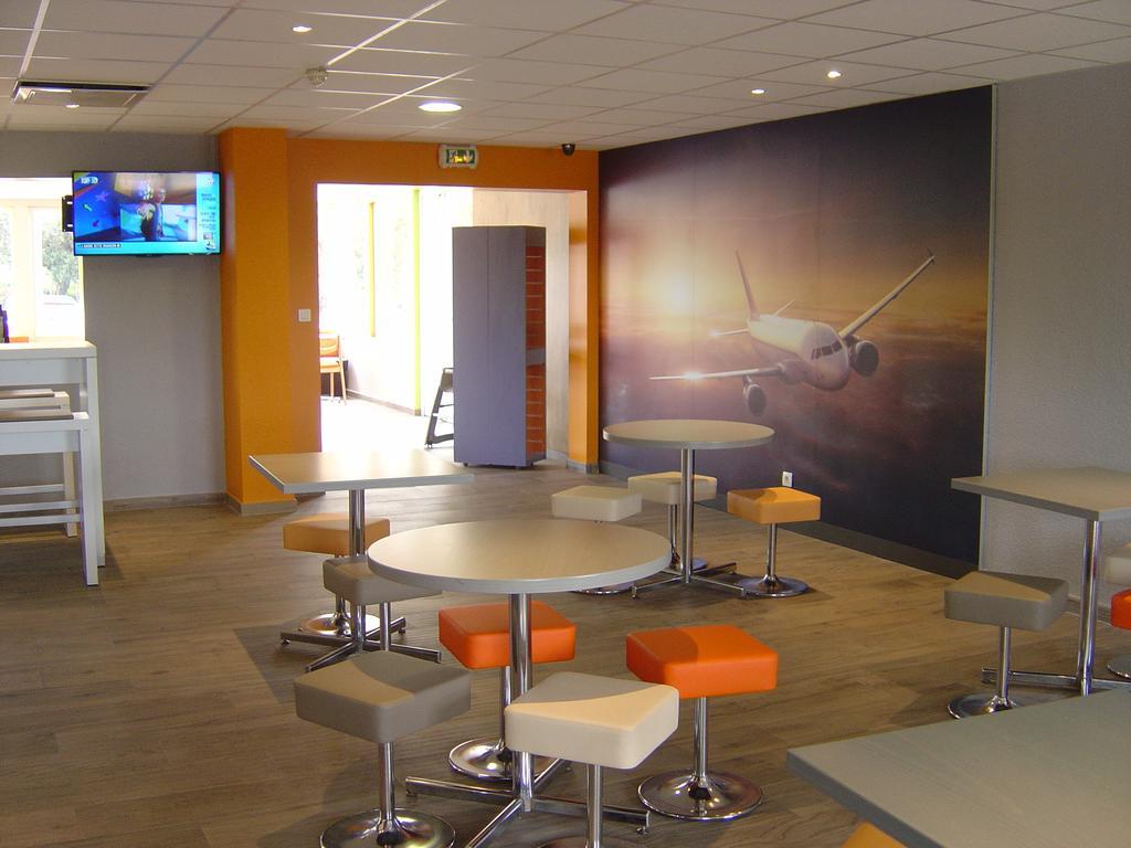 Ibis Budget Marseille Aeroport Provence Vitrolles  Exterior foto